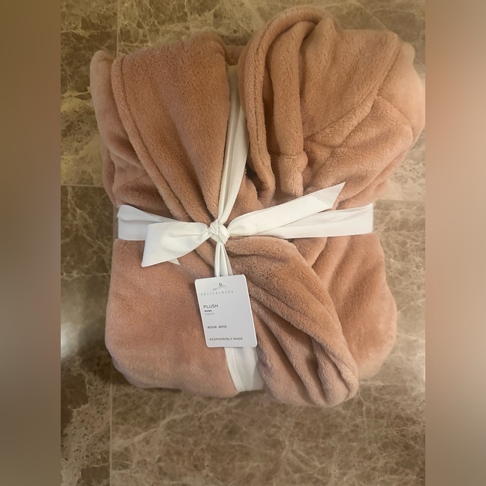 NWT PINK PLUSH POTTERY BARN  ROBE